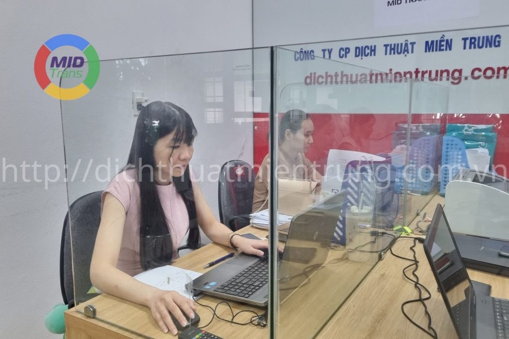 Văn phòng làm việc chuyên nghiệp của Dịch thuật Miền Trung.